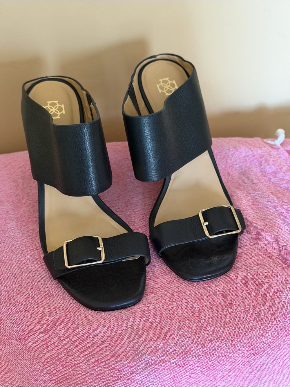 Ann Taylor Black Open-Toe Buckle Mid-Heel Sandals